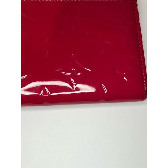 Louis Vuitton Sarah  Vernis  Magenta Wallet - Picture 9 of 14